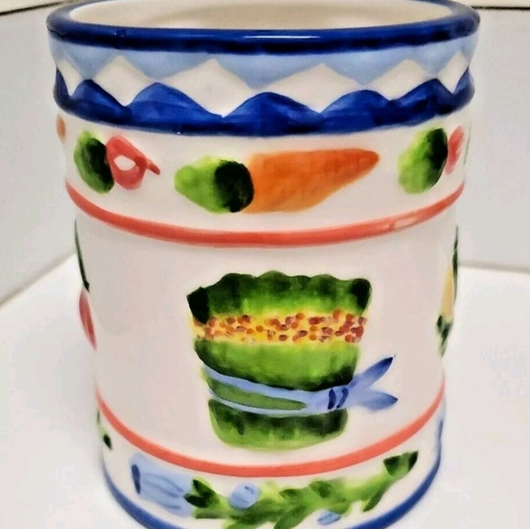 Zrike Colorful Hand Painted Ceramic Mug "Cornucopia" Embossed Veggies Pre-owned - Picture 2 of 6